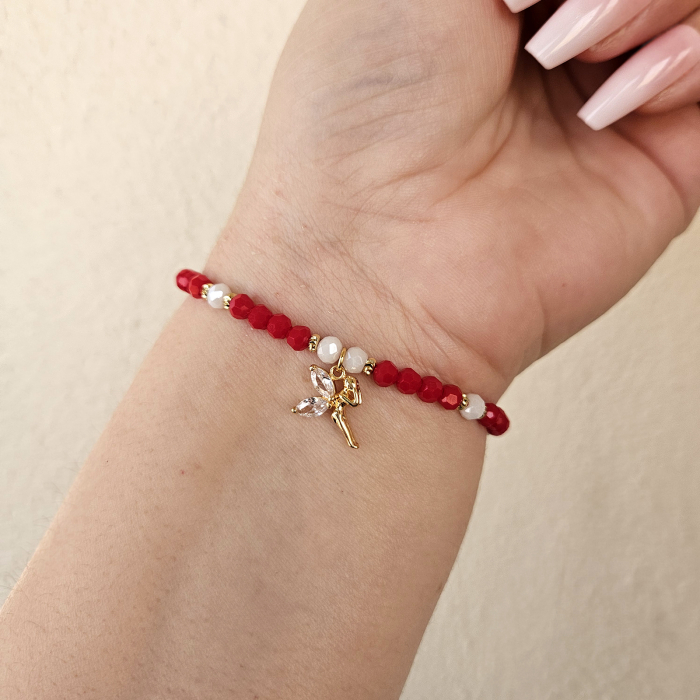 Bratara martisor cu zana, cristale rosii si margele texturate placate cu aur de 18K [5]