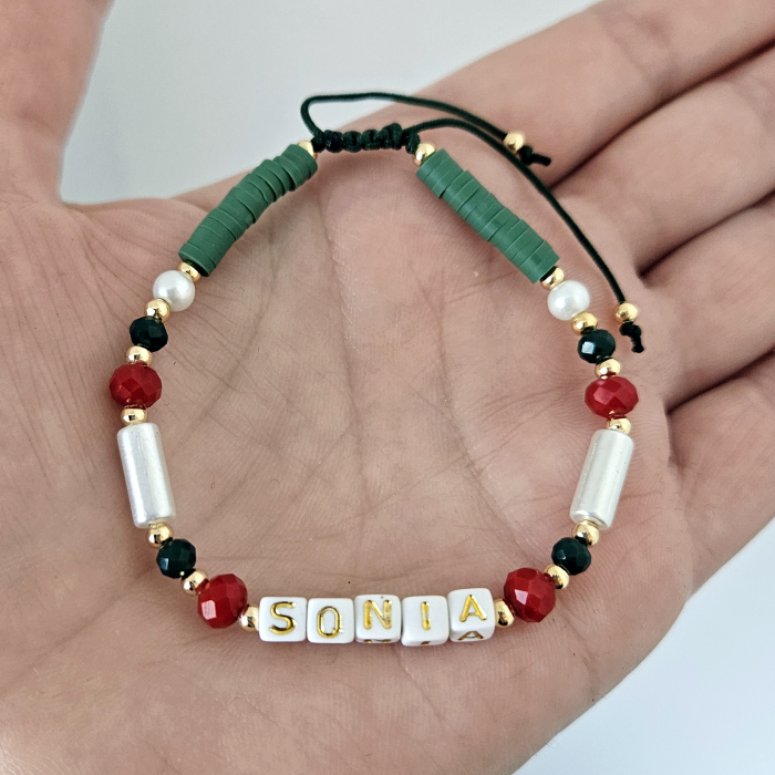 Bratara personalizata cu nume auriu, model Craciun, cu cristale si snur ajustabil [2]