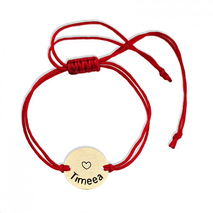 Bratara personalizata cu nume gravat pe banut placat cu aur, cu inchidere macrame ajustabila [10]