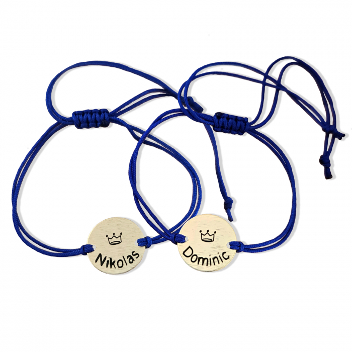 Bratara personalizata cu nume gravat pe banut placat cu aur, cu inchidere macrame ajustabila [4]