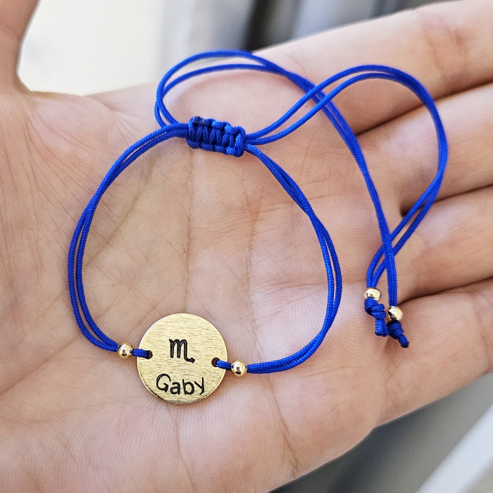 Bratara personalizata cu nume gravat pe banut placat cu aur, cu snur ajustabil [10]