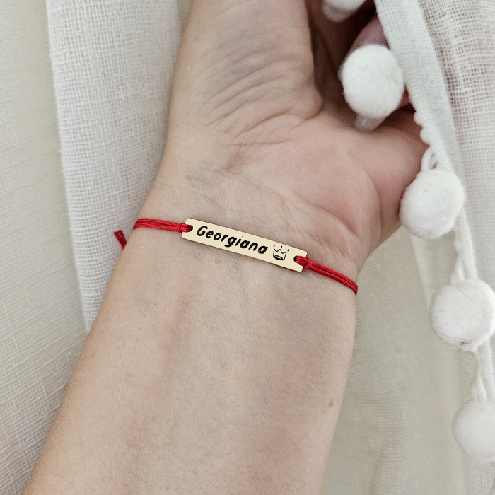 Bratara personalizata cu nume gravat pe placuta placata cu aur, cu snur special ajustabil [16]
