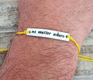 Bratara personalizata gravata pe placuta de aluminiu cu mesajul No matter what [4]