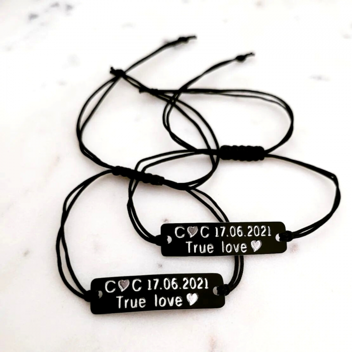 Bratari pentru cuplu, True Love, initiale si data relatiei, gravate pe placuta din aluminiu negru, cu snur ajustabil [4]