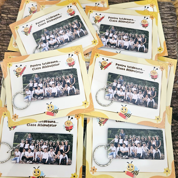 Breloc personalizat cuBreloc personalizat cu fotografie pe fata si mesaj pe spate [9]
