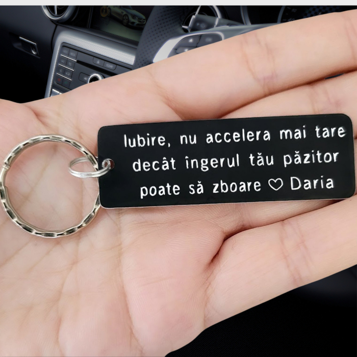 Breloc personalizat cu mesajul Iubire nu accelera mai tare decat ingerul tau poate sa zboare, cadou pentru cuplu [4]