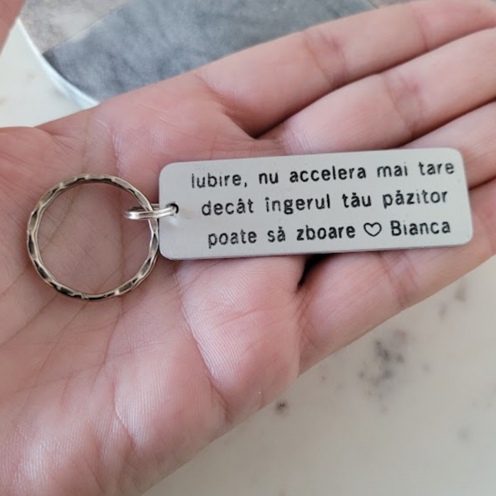 Breloc personalizat cu mesajul Iubire nu accelera mai tare decat ingerul tau poate sa zboare [5]