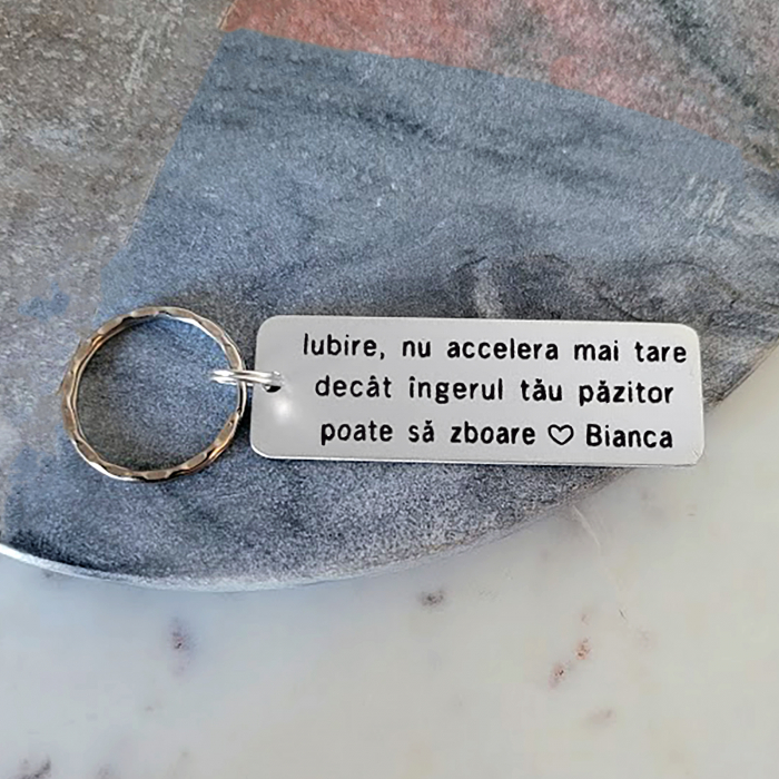 Breloc personalizat cu mesajul Iubire nu accelera mai tare decat ingerul tau poate sa zboare [2]