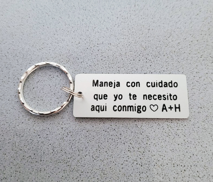 Breloc personalizat Maneja con cuidado, gravat pe dreptunghi din aluminiu [3]