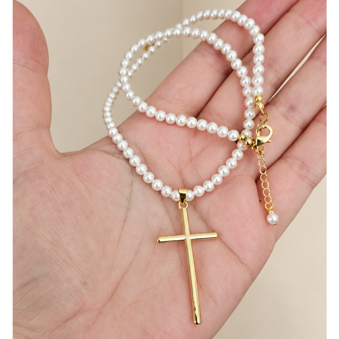 Colier cu perle shell de 4 mm și cruce placată cu aur de 18K [4]