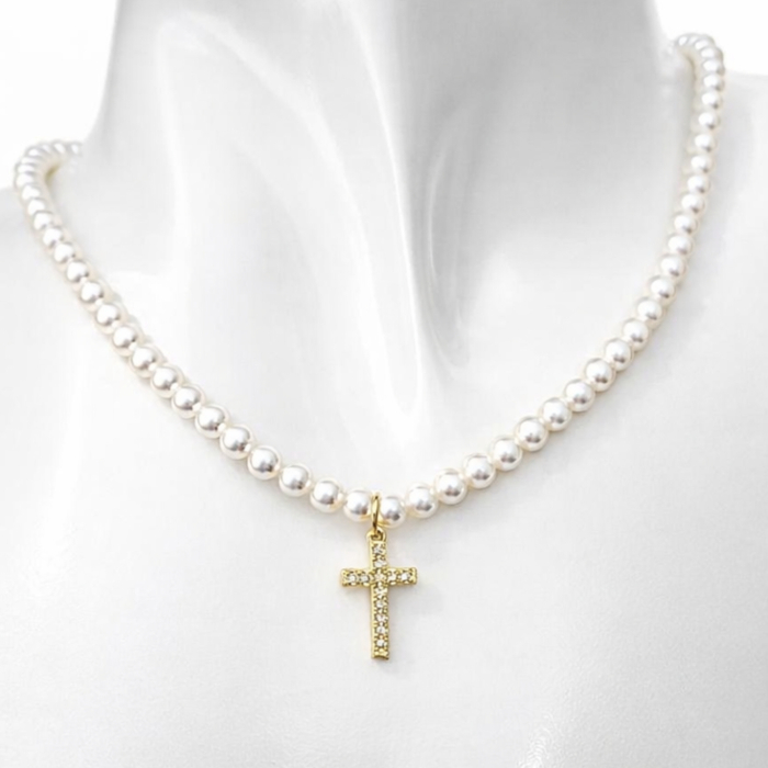 Colier din perle naturale shell albe, cu initiala, placat cu aur, la baza gatului [2]