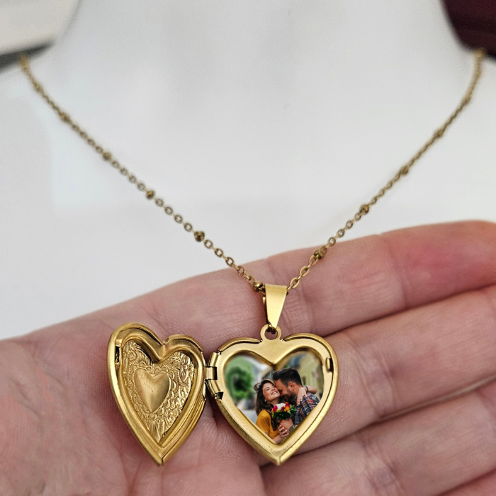 Colier personalizat cu fotografie, din oțel inoxidabil 316L placat cu aur 18K, waterproof și rezistent la oxidare. Pandant inimioară, lanț elegant, fotografie imprimată, ambalat în cutie cadou. [3]