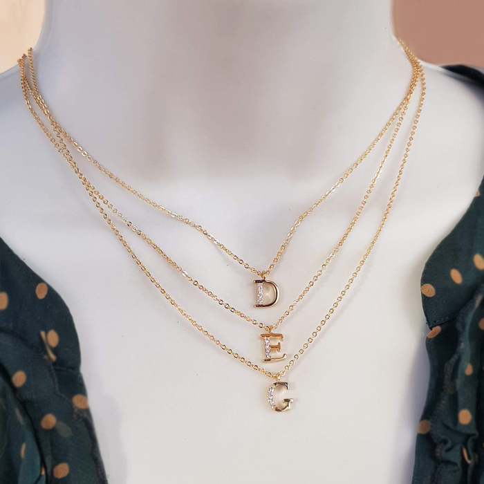 Colier placat cu aur, cu pandant initiala decorata cu cristale Cubic Zirconia [10]