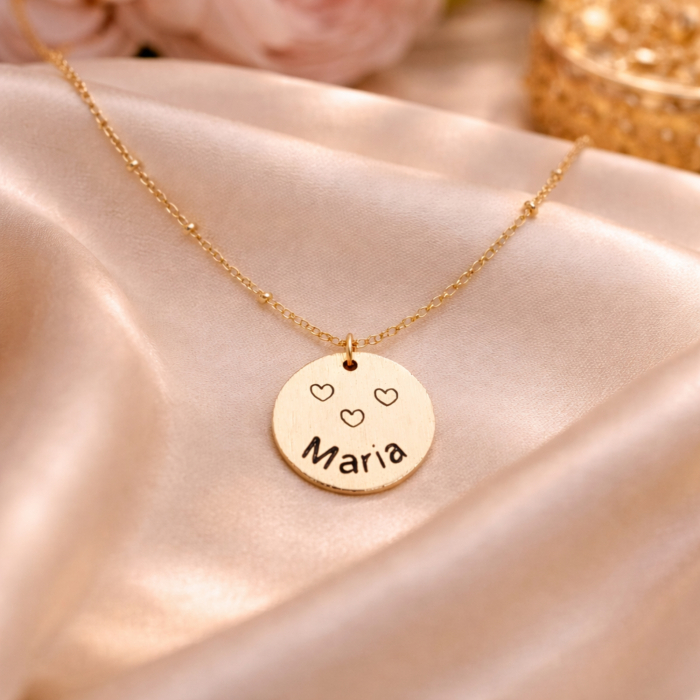 Colier personalizat Girl Boss cu bănuț placat cu aur, gravat cu nume sau cuvânt la alegere. Bijuterie unică, cadou elegant pentru femei. [9]