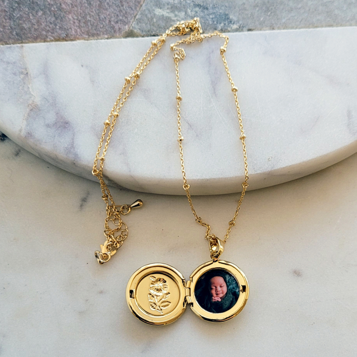 Colier placat cu aur de 18 K cu pandant locket rotund, personalizat cu fotografie [4]