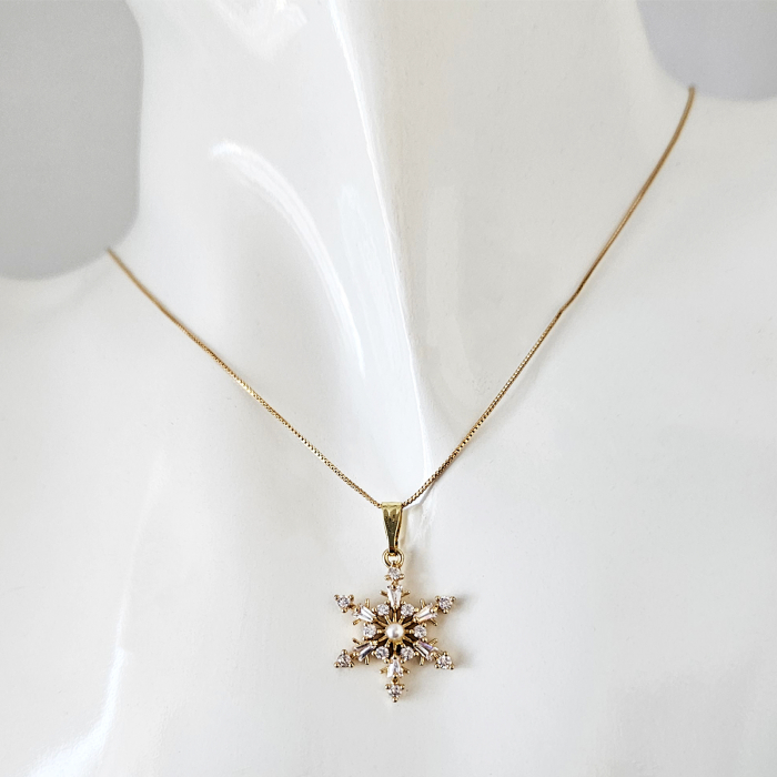 Colier placat cu aur, cu pandant fulg de nea cu cristale Cubic Zirconia si perluta [2]