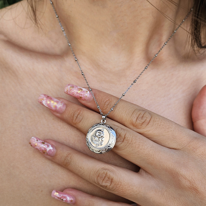 Colier cu pandant locket rotund, personalizat cu fotografie [3]
