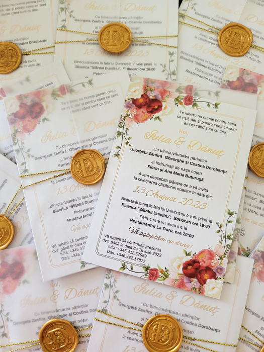 Invitatie pentru nunta, cu flori rosii si folio auriu, cu invelitoare velum si sigiliu de ceara personalizat [2]