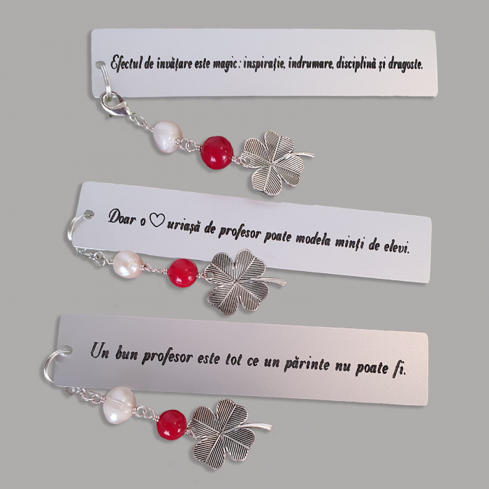 Semn de carte Martisor cu mesaj personalizat, cu coral rosu, perla de cultura si charm trifoi, potrivit pentru invatatori sau profesori [5]