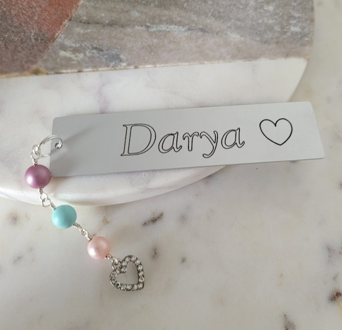 Semn de carte personalizat cu nume si perle shell multicolore si charm inimioara cu cristale [3]