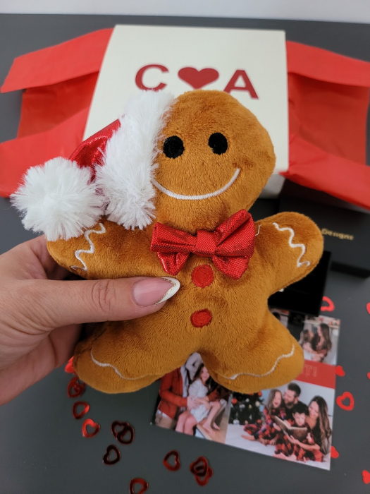 Set cadou cuplu, pentru Craciun, cu plus, bratari personalizate, magnet, felicitare si cutie cadou [4]