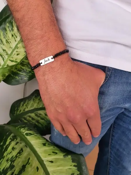 Bratara barbateasca personalizata cu nume, margele din cristal negre si snur ajustabil [7]