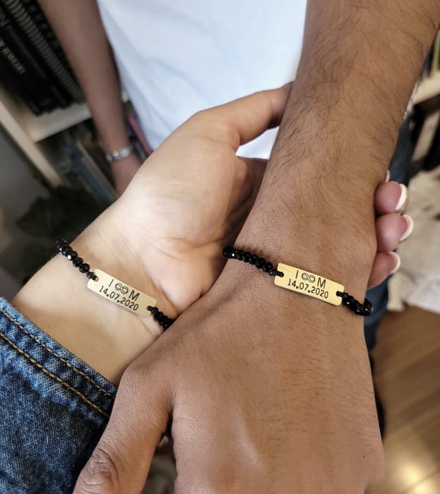 Set de 2 bratari personalizate pentru cuplu, cu initiale, data si margele din cristal [8]