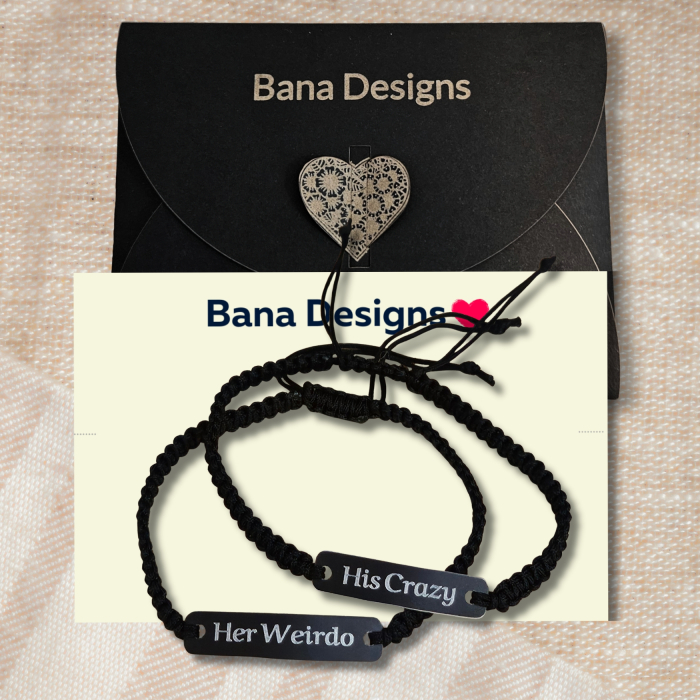 Set de 2 bratari pentru cuplu negre gravate cu Her Weirdo, His Crazy [5]