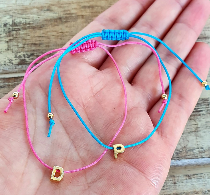 Set de 2 bratari personalizate cu initiala placata cu aur, cadou pentru cele mai bune prietene [8]