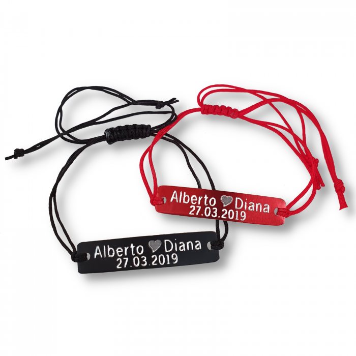 Set de 2 bratari personalizate cu nume si data, gravate pe dreptunghi din aluminiu negru si rosu cu snur ajustabil [2]