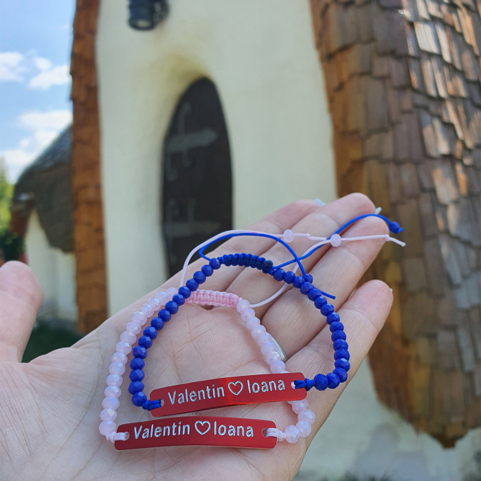 Set de 2 bratari personalizate pentru cuplu, cu nume si cristale roz si albastre [3]