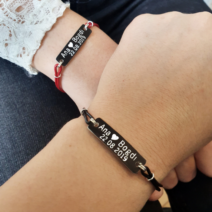 Set de 2 bratari negre personalizate pentru cuplu cu nume si data gravate si snur din piele [2]