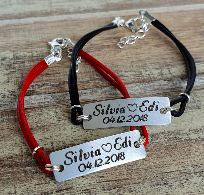 Set de 2 bratari personalizate pentru cuplu cu nume si data, gravate pe placuta din aluminiu, cu snur din piele [8]
