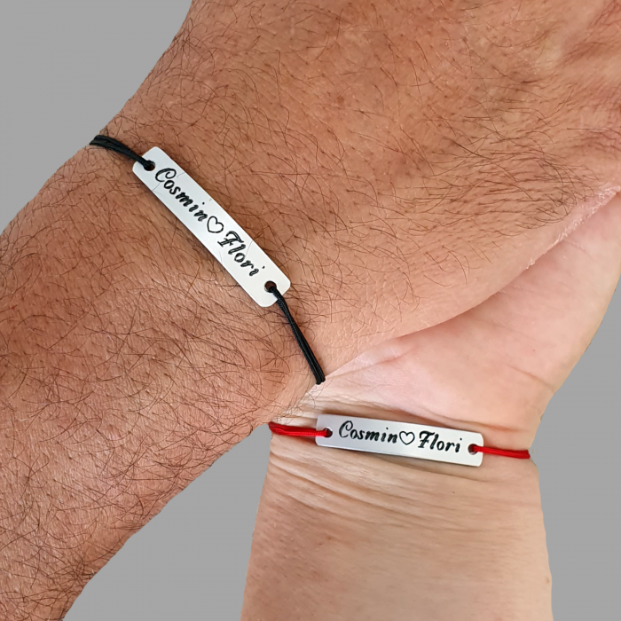 Set de 2 bratari personalizate pentru cuplu gravate cu nume si inimioara, cu inchidere ajustabila [9]