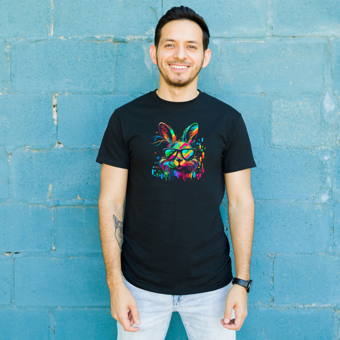 Tricou negru personalizat cu design de Paste, iepuras multicolor, din bumbac negru [2]