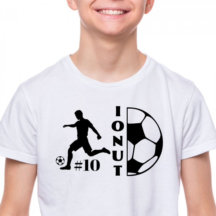 Tricou personalizat pentru copii, pentru pasionatii de fotbal, cu nume si minge de fotbal [1]