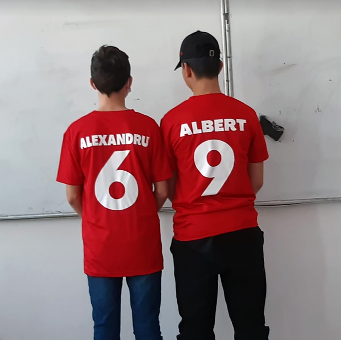 Tricouri personalizate pentru absolvire, sfarsit de an, alb cu nume si clasa [4]
