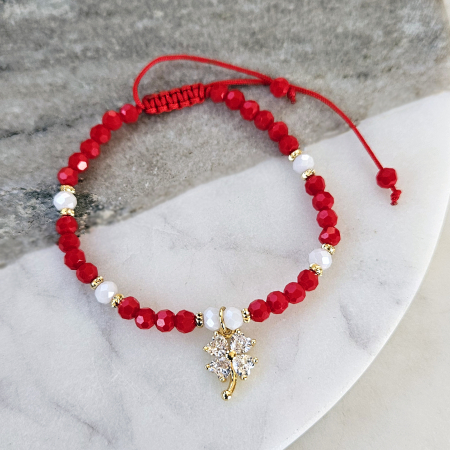 Bratara martisor cu trifoi cristale rosii si margele texturate placate cu aur de 18K [3]