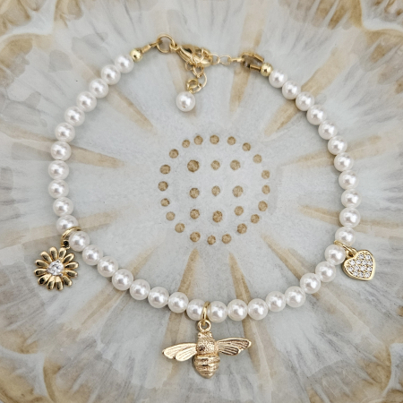 Bratari pentru EA - Brățară cu Perle Albe Shell Pearls și Charmuri Aurite 18K - albinuta, floare, inimioara, Cristale Cubic Zirconia