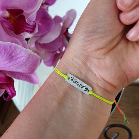 Bratara Curlz personalizata, cu nume gravat pe placuta din aluminiu argintiu, cu snur special si ajustabil, potrivita pentru cupluri [2]