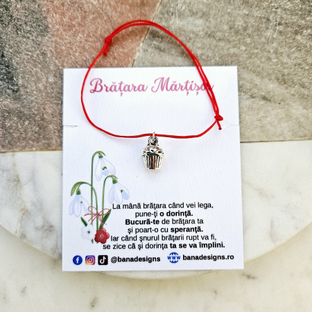 Bratara Martisor cu charm briosa si snur rosu ajustabil [3]