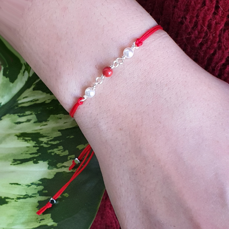Bratari Martisor - Bratara Martisor cu perle din cristal Swarovski, placata cu argint, ajustabila