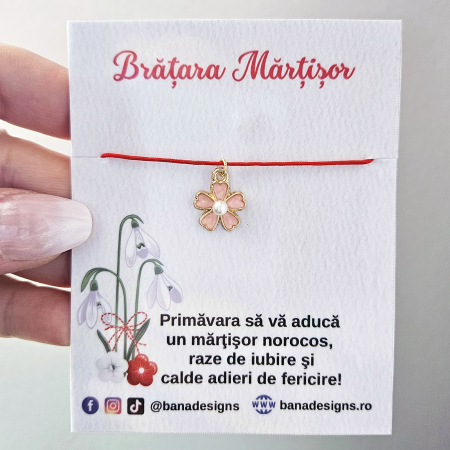 Martisoare - Bratara Martisor cu floare emailata roz si perluta, snur rosu ajustabil