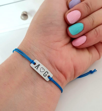 Power Couple - Bratara personalizata cu initiale si inimioara, cu snur ajustabil