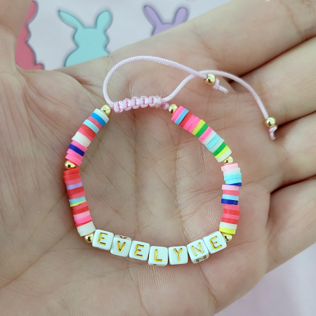 Bratara personalizata cu nume auriu, multicolora nuante aprinse, cu snur ajustabil [1]