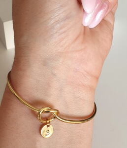 Bratara personalizata, placata cu aur, bangle, cu banut gravat cu initiala [2]