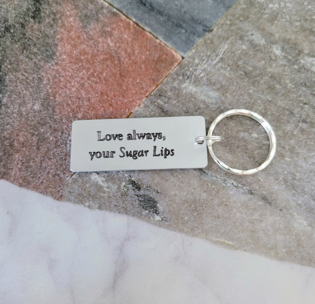 Breloc personalizat din aluminiu argintiu gravat cu “Thanks for all the orgasms”. Cadou sexy și amuzant pentru iubit, cu text personalizat pe spate. [2]