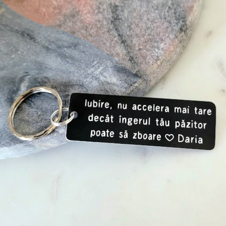 Breloc personalizat cu mesajul Iubire nu accelera mai tare decat ingerul tau poate sa zboare, cadou pentru cuplu [2]