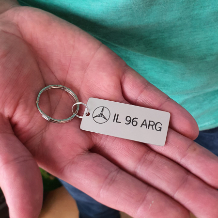 Breloc personalizat cu numar de masina, gravat pe dreptunghi din aluminiu [1]