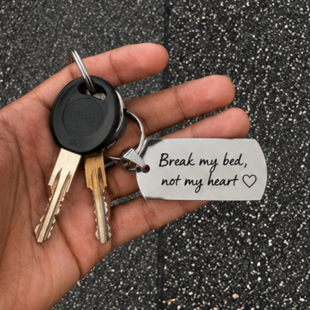 Brelocuri - Breloc gravat „Break My Bed, Not My Heart” din oțel inoxidabil, cadou amuzant pentru iubit sau iubită